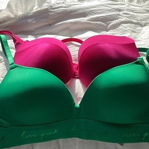 Two bras Victoria Secret